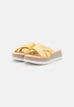 Gabor Comfort Muiltjes - Lemon -Gabor 7b873f57953f4fadab89c809ca065e21